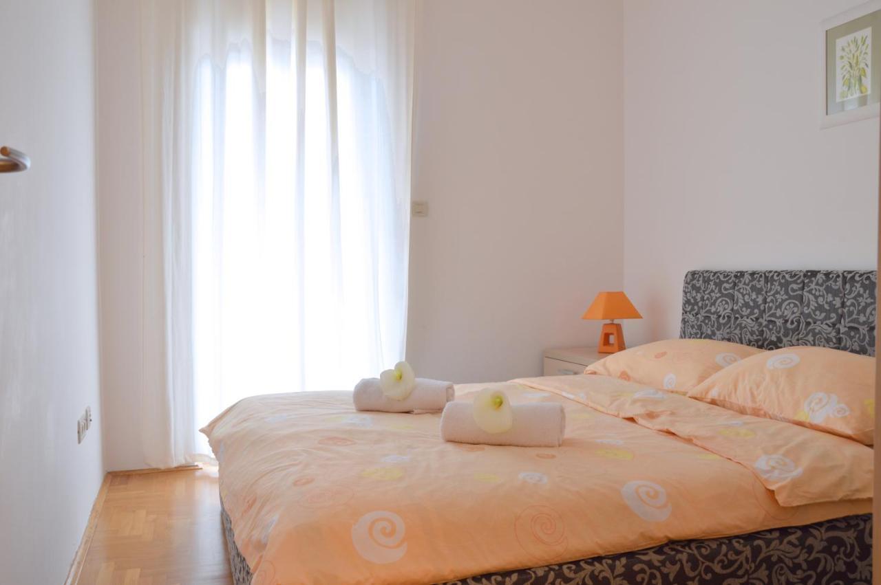 Apartment Silvija Sea View Умаг Екстериор снимка