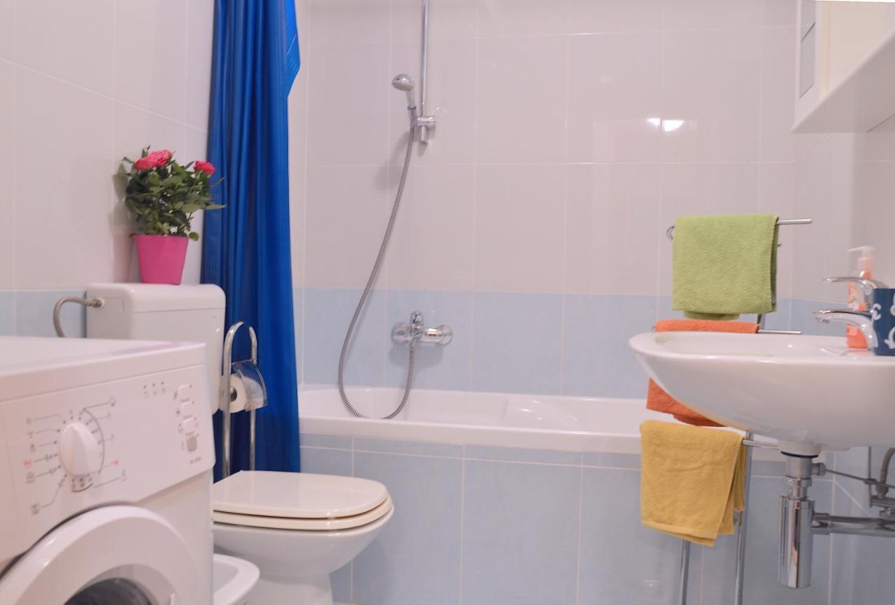 Apartment Silvija Sea View Умаг Екстериор снимка